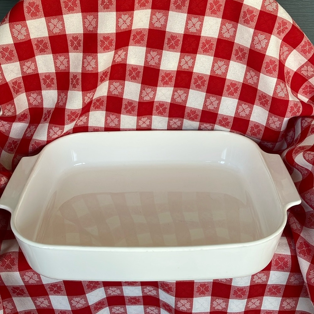 Corning Ware White 12 1/2” x 10 1/2” x 2 1/2” Baking Dish. Hard to Find